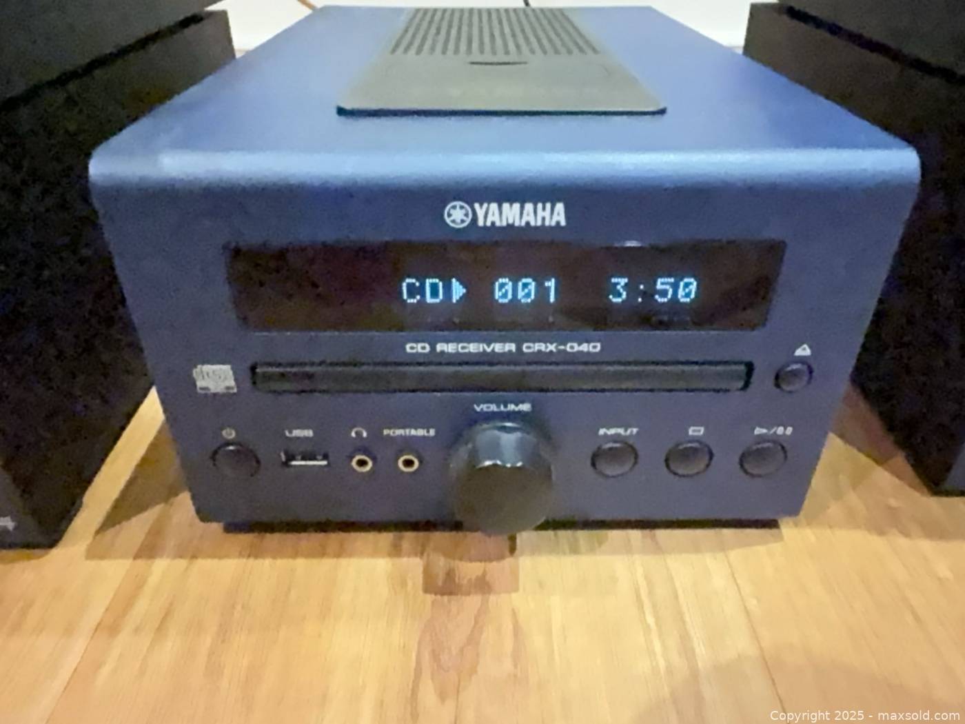 Yamaha MCR-040 micro system with 4 speakers & remote | Maxsold