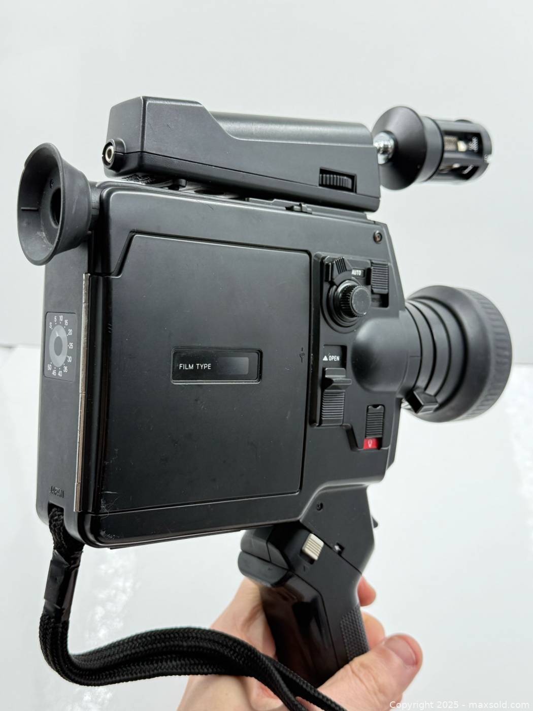 MINOLTA XL-SOUND 42 Vintage/Collector Camcorder With Bag and Microphone MINOLTA XL-SOUND 42 Vintage/Collector Camcorder With Bag and Microphone