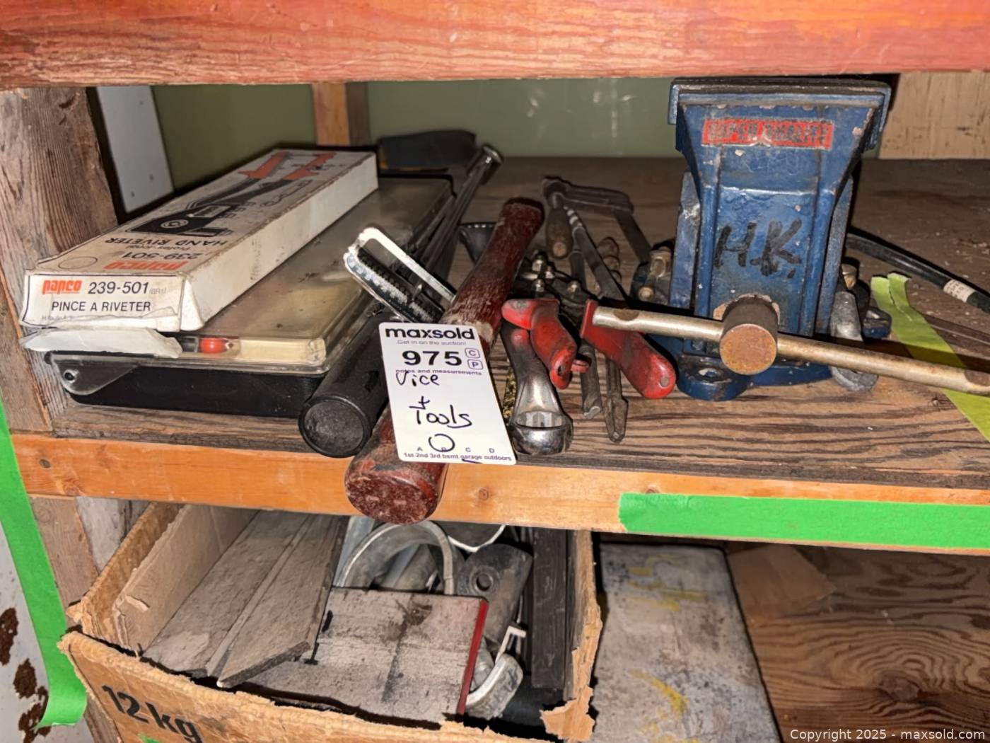 Bench vise, torque wrench, riveter, hand tools | Maxsold