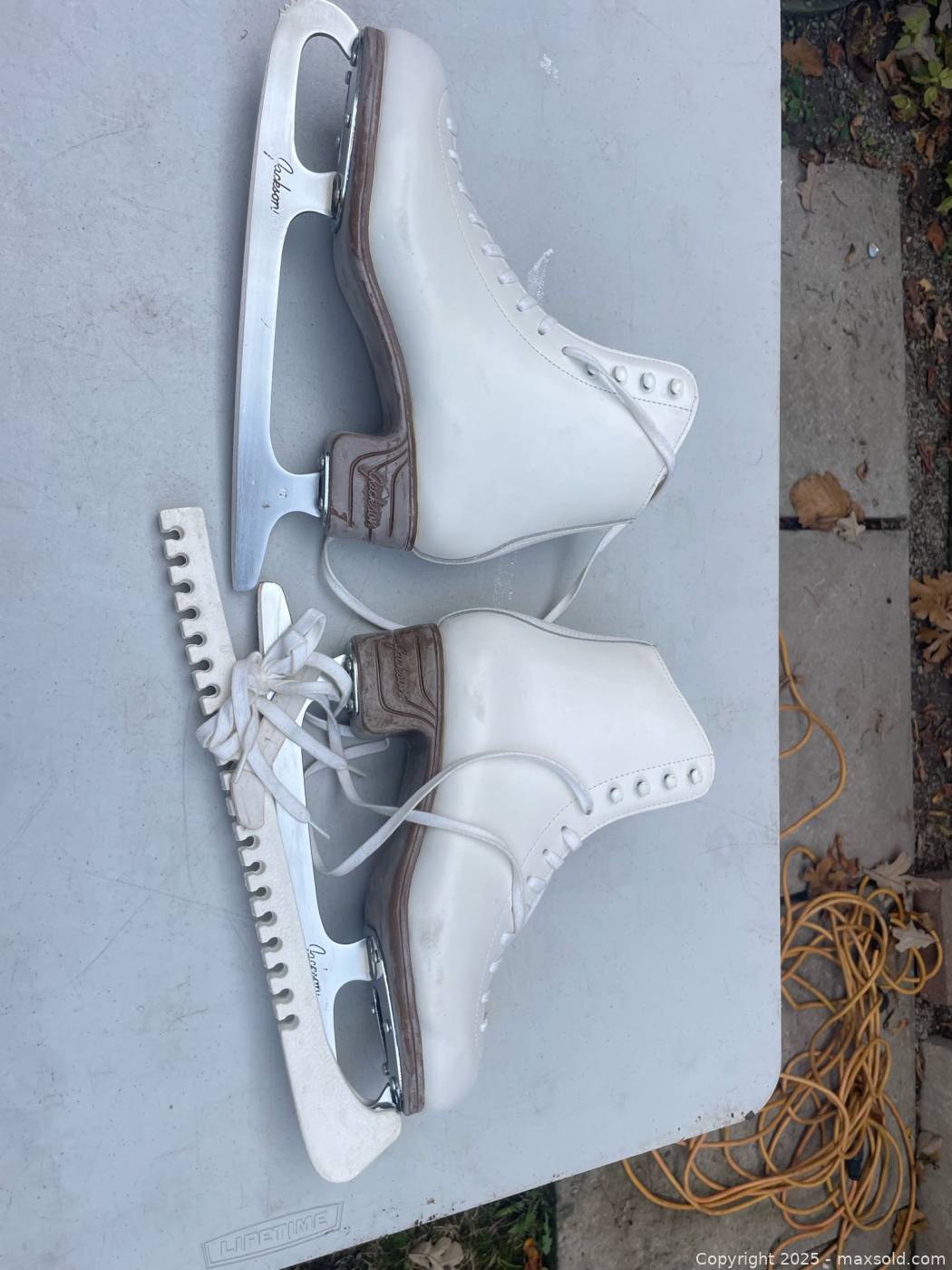 Jackson Mystique Size 8 Figure Skates | Maxsold