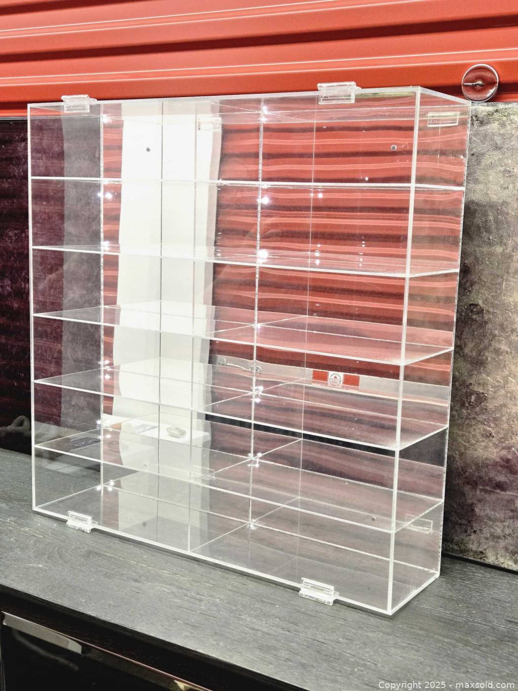 Clear Acrylic Multi-Compartment Display Case | Maxsold