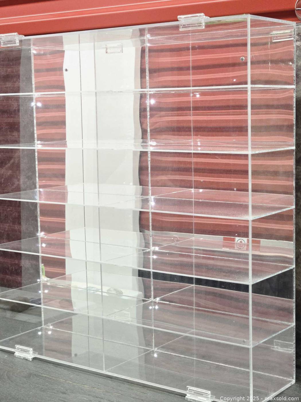 Clear Acrylic Multi-Compartment Display Case | Maxsold