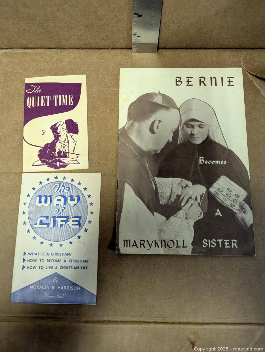 Religious pamphlets and prayer cards | Maxsold