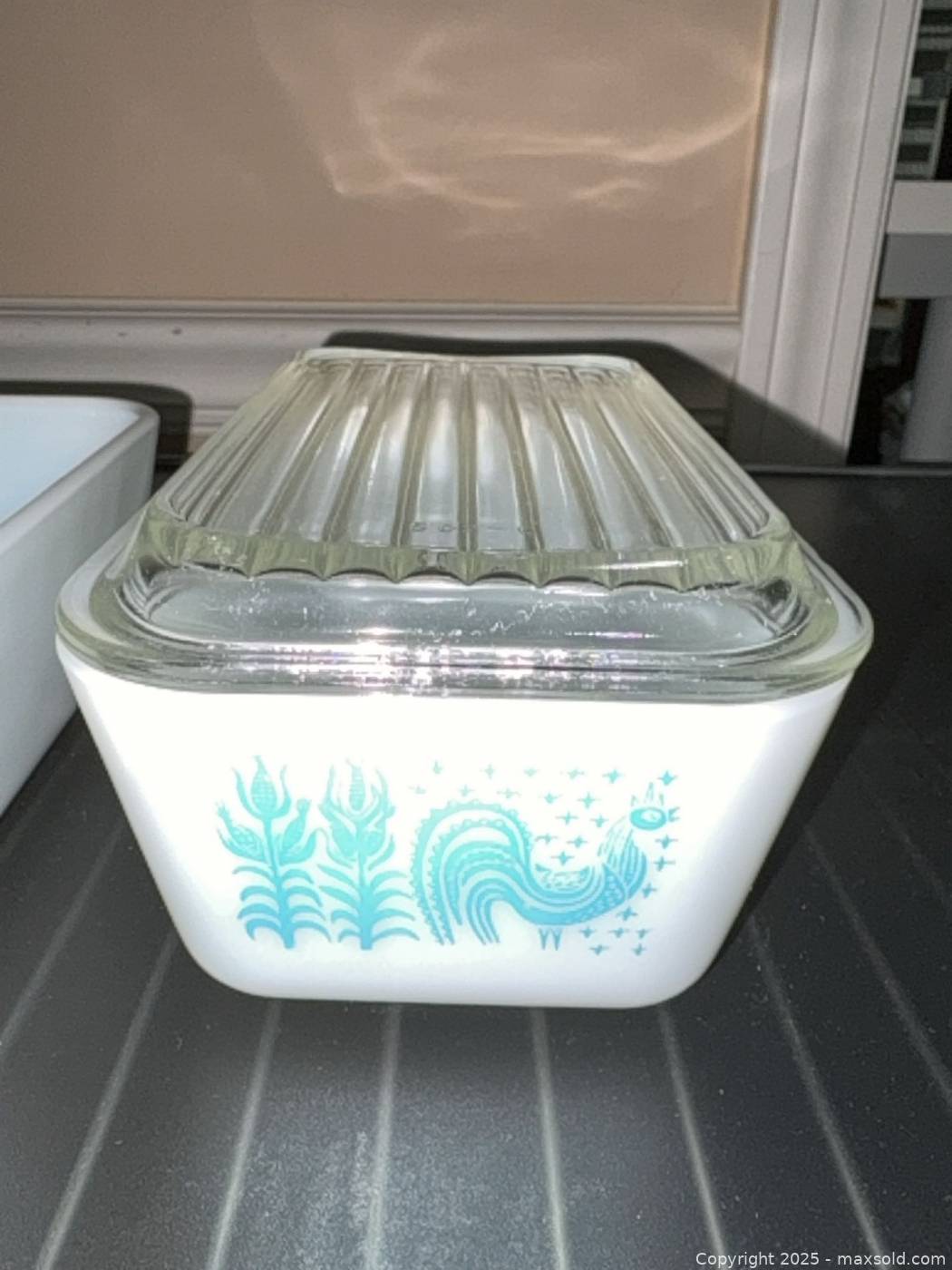 Pyrex Turquoise Rooster Butterprint Refrigerator Dishes 4+2 lids | Maxsold