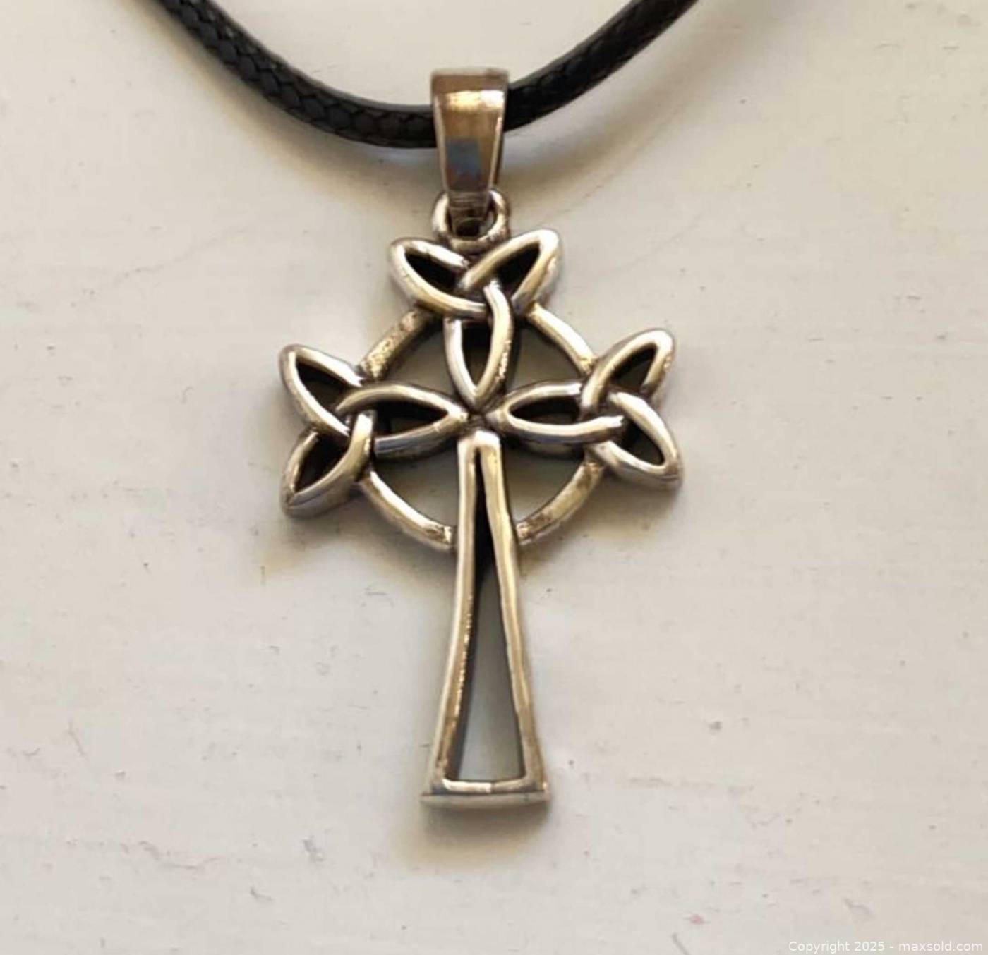Sterling Silver Celtic Cross Pendant Necklace | Maxsold