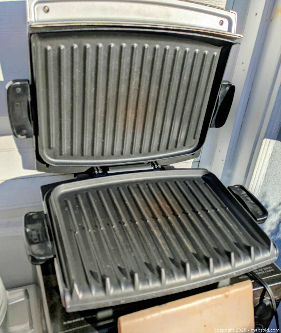 George Foreman grill & Kenmore toaster oven | Maxsold