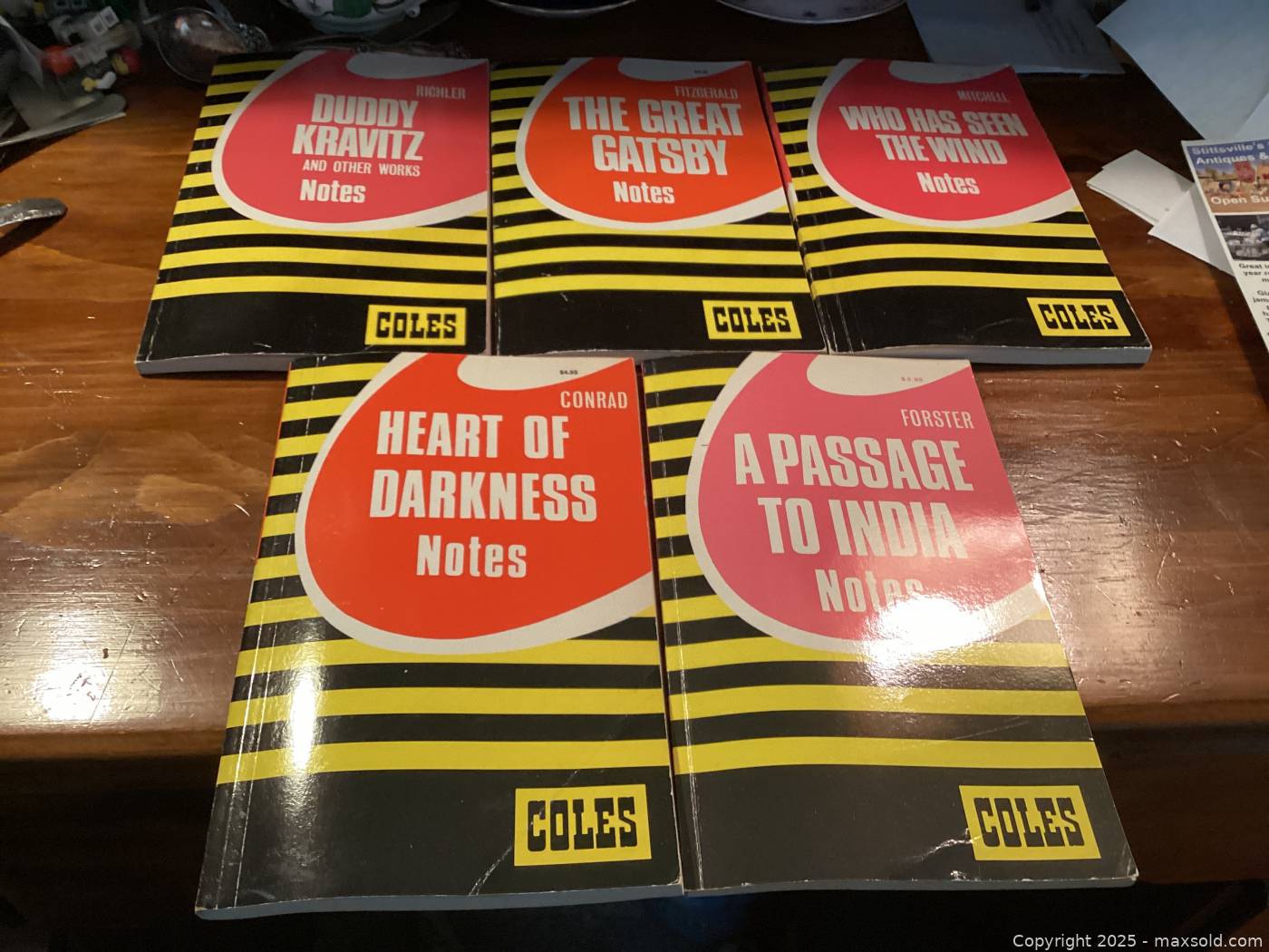 5 Coles Notes study guide paperbacks | Maxsold