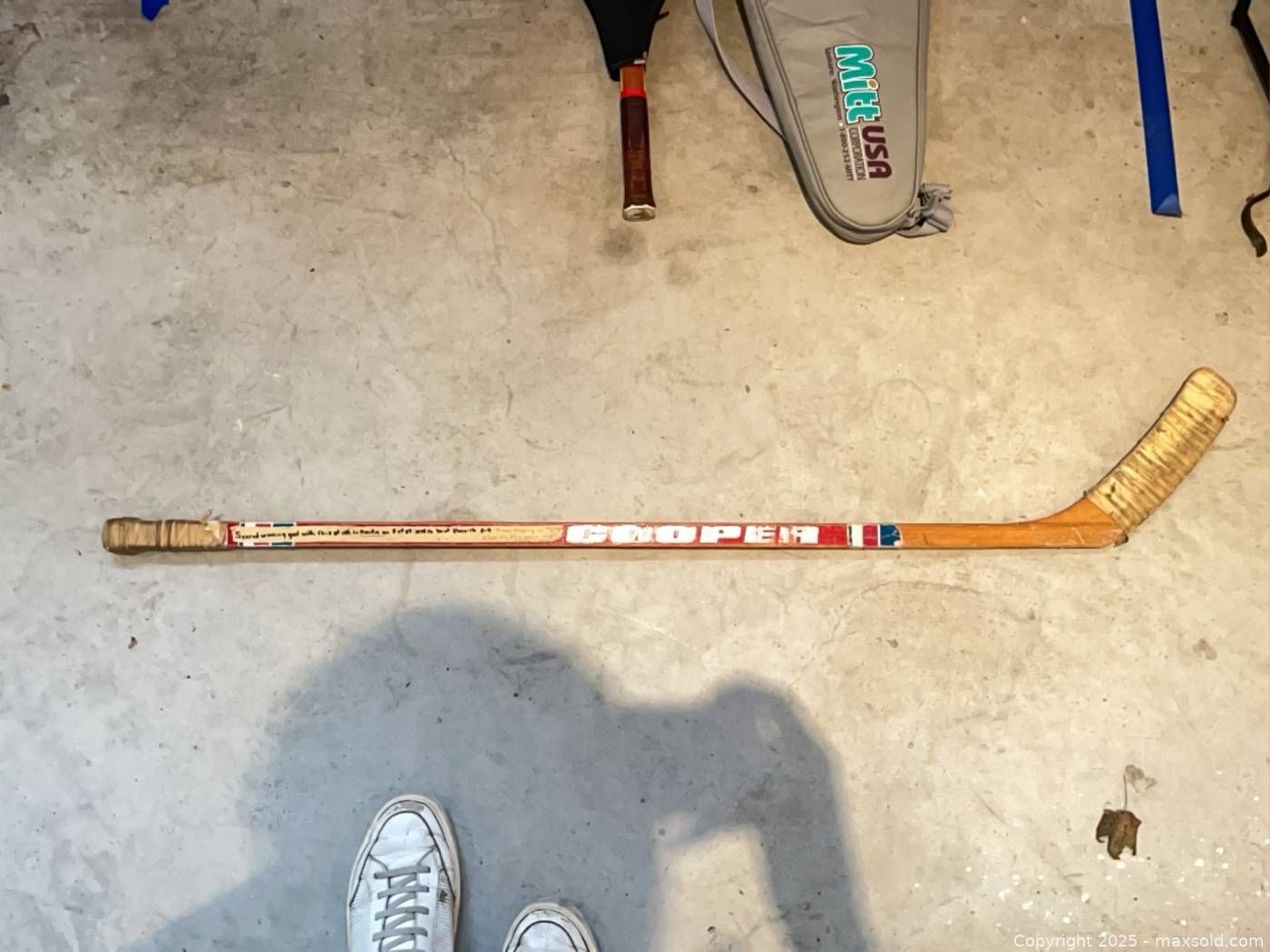 Stick Racquets Fishing rod, golf net, hockey stick, racquets, club | Maxsold