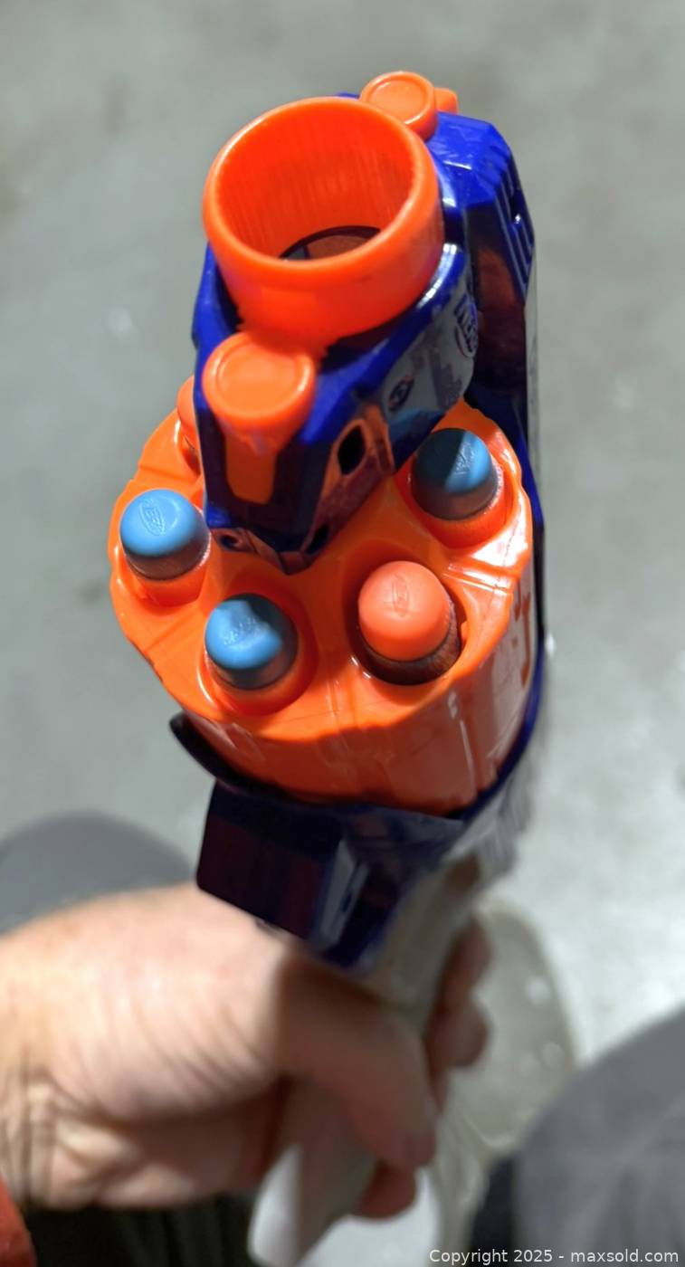 Nerf N-Strike Elite Disruptor blaster with foam darts | Maxsold