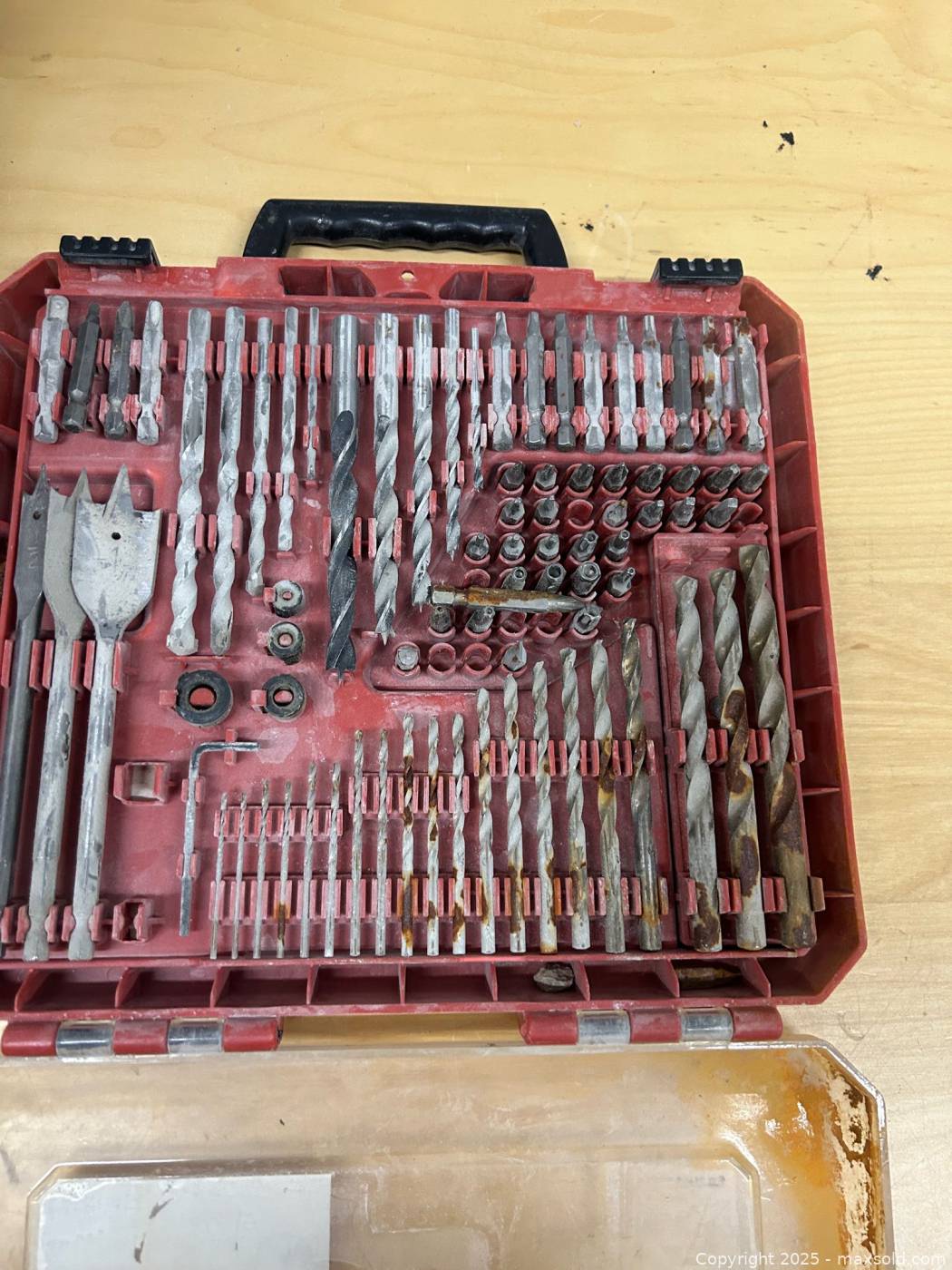 Hyper Tough 96-piece drill/driver bit set | Maxsold