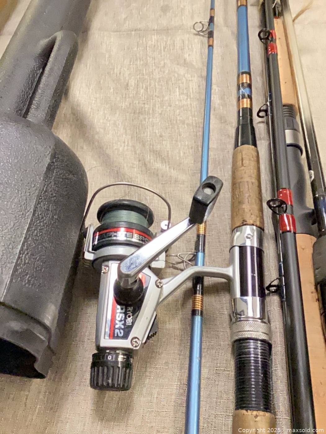 Fishing rods, spinning reels, rod tubes | Maxsold