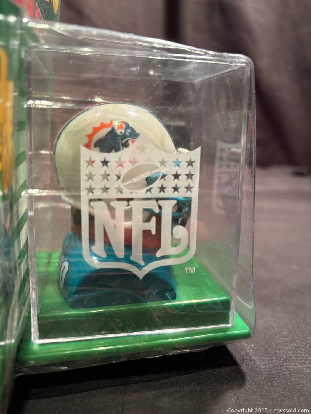 Dan Marino 1998 Riddell Game Greats Superstar Collectible Helmet | Maxsold