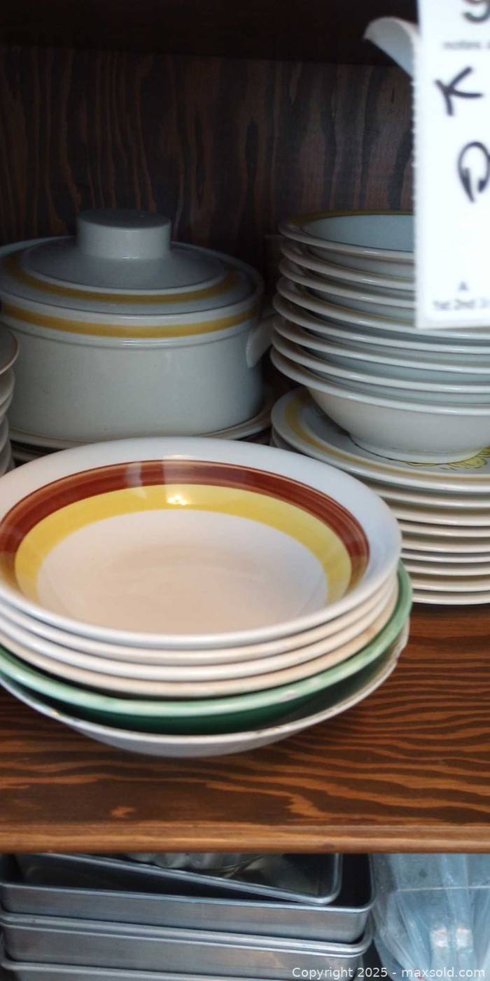 Mixed Dinner, Serve & Bakeware Lot | Maxsold