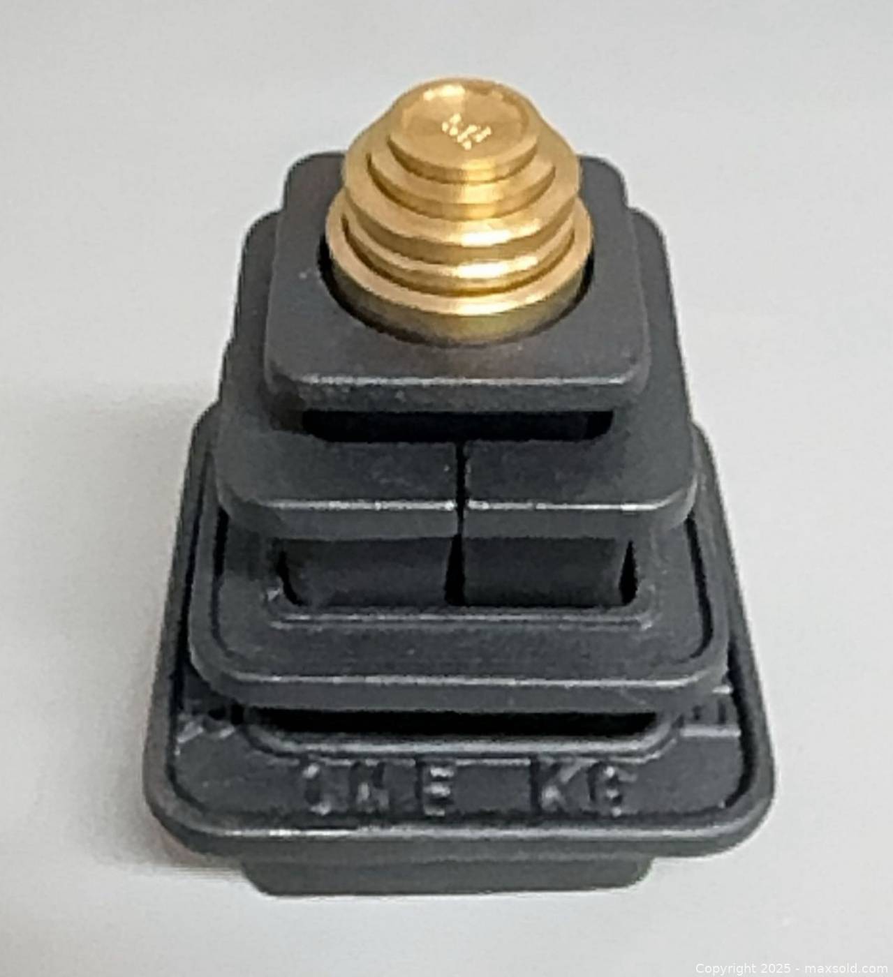 2 sets Victor cast iron & brass metric stacking weights | Maxsold