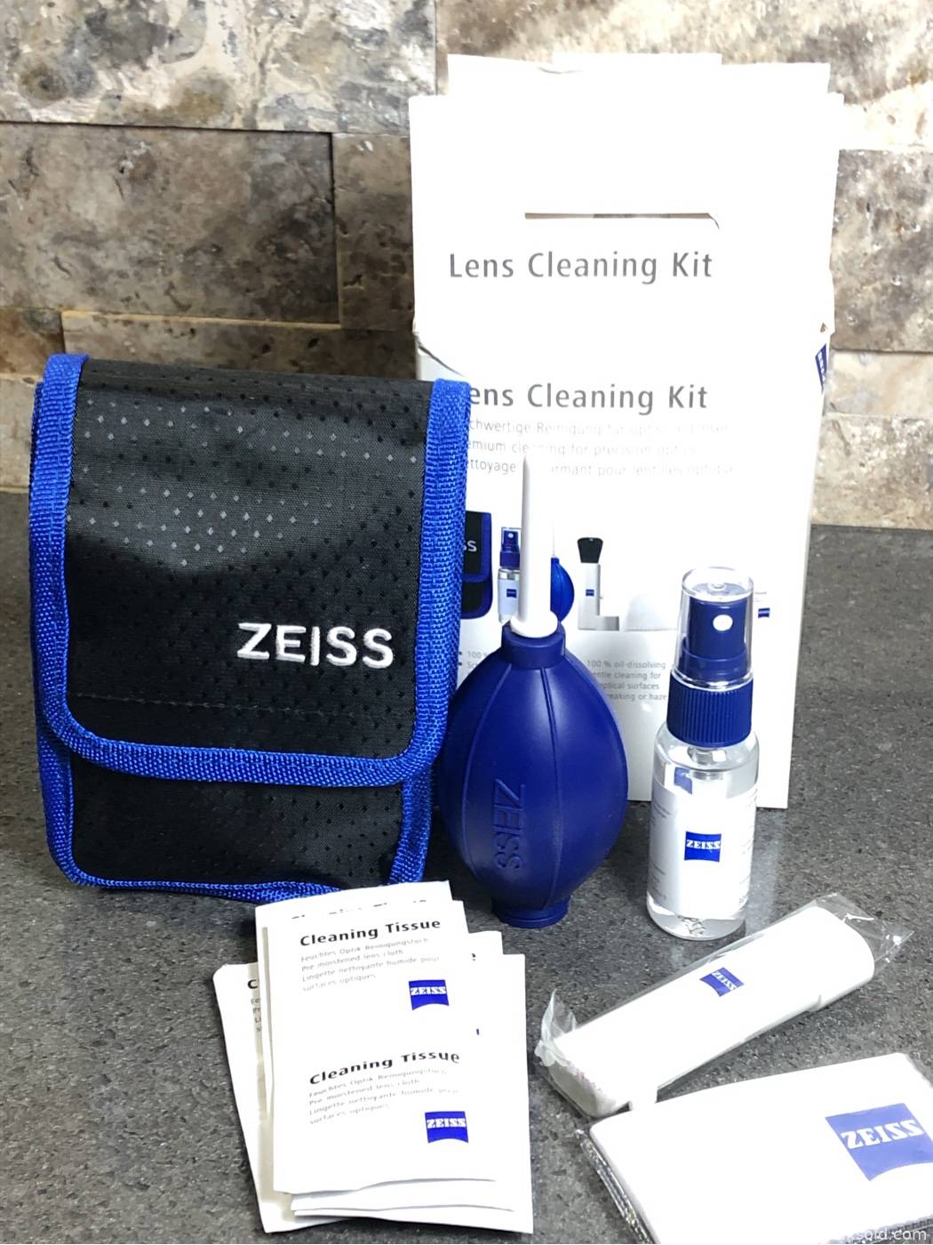 Zeiss Kit Zeiss lens cleaning kit | Maxsold