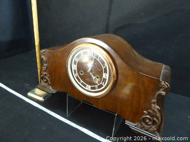 Forestville mechanical mantel clock with pendulum | Maxsold