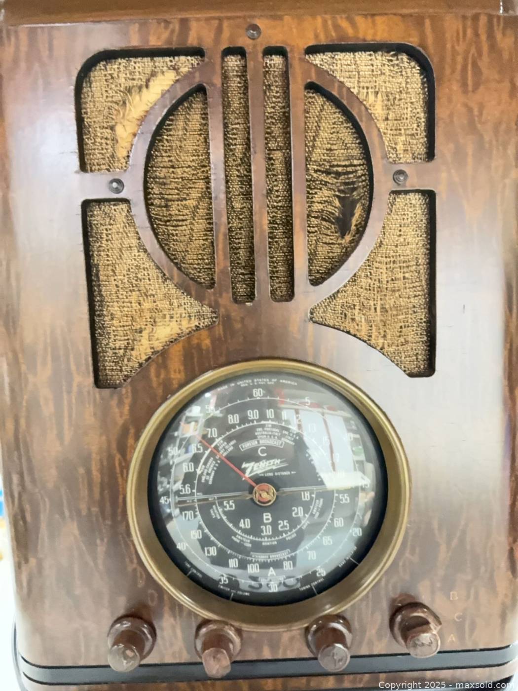 Zenith Tombstone Tube Radio 6-S-229 | Maxsold