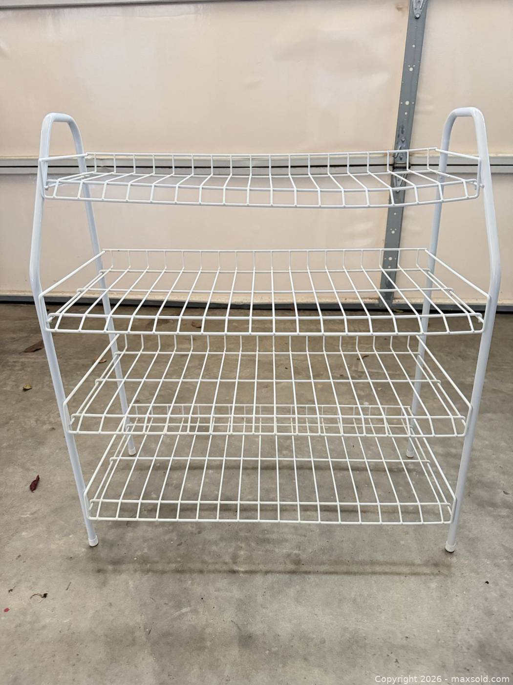 4-tier white wire shelf and small rack | Maxsold