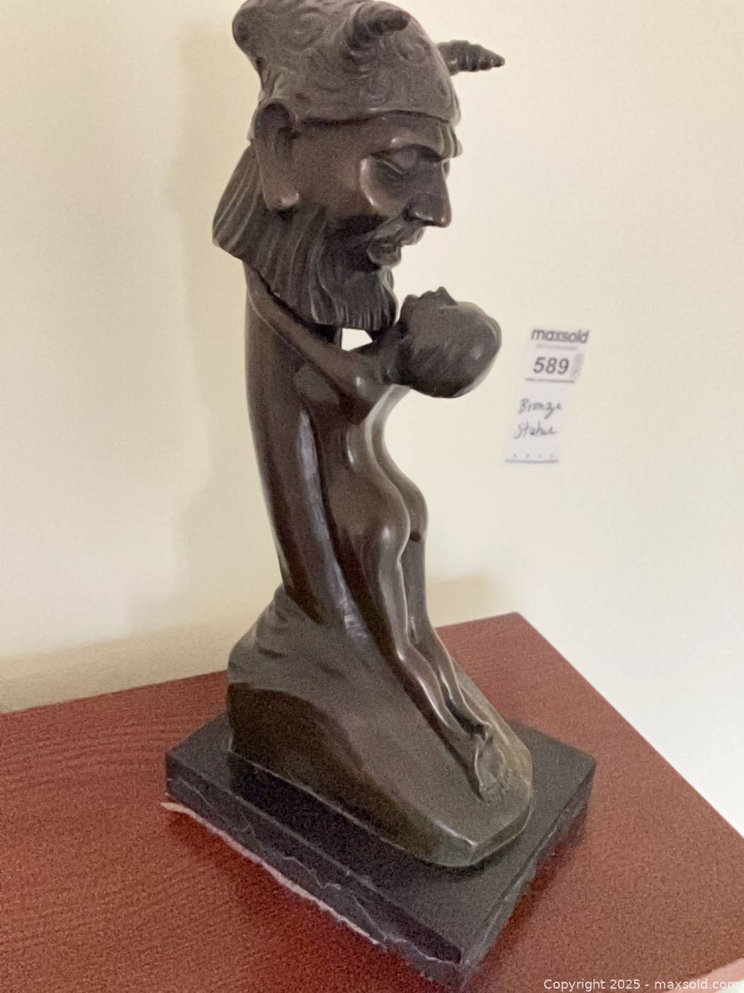 Bronze 2-piece figurative sculpture on marble base | Maxsold