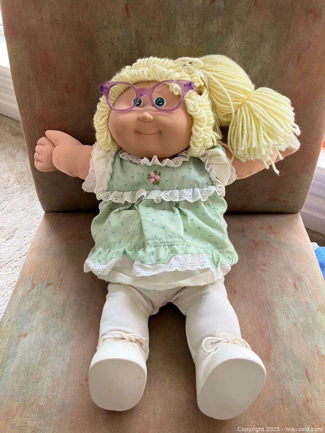 Cabbage Patch Kids doll with glasses | Maxsold