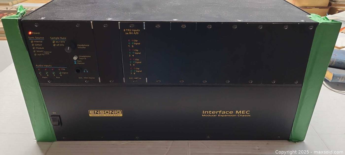 Ensoniq Interface MEC rack chassis with master and 8-input 24-bit A/D ...