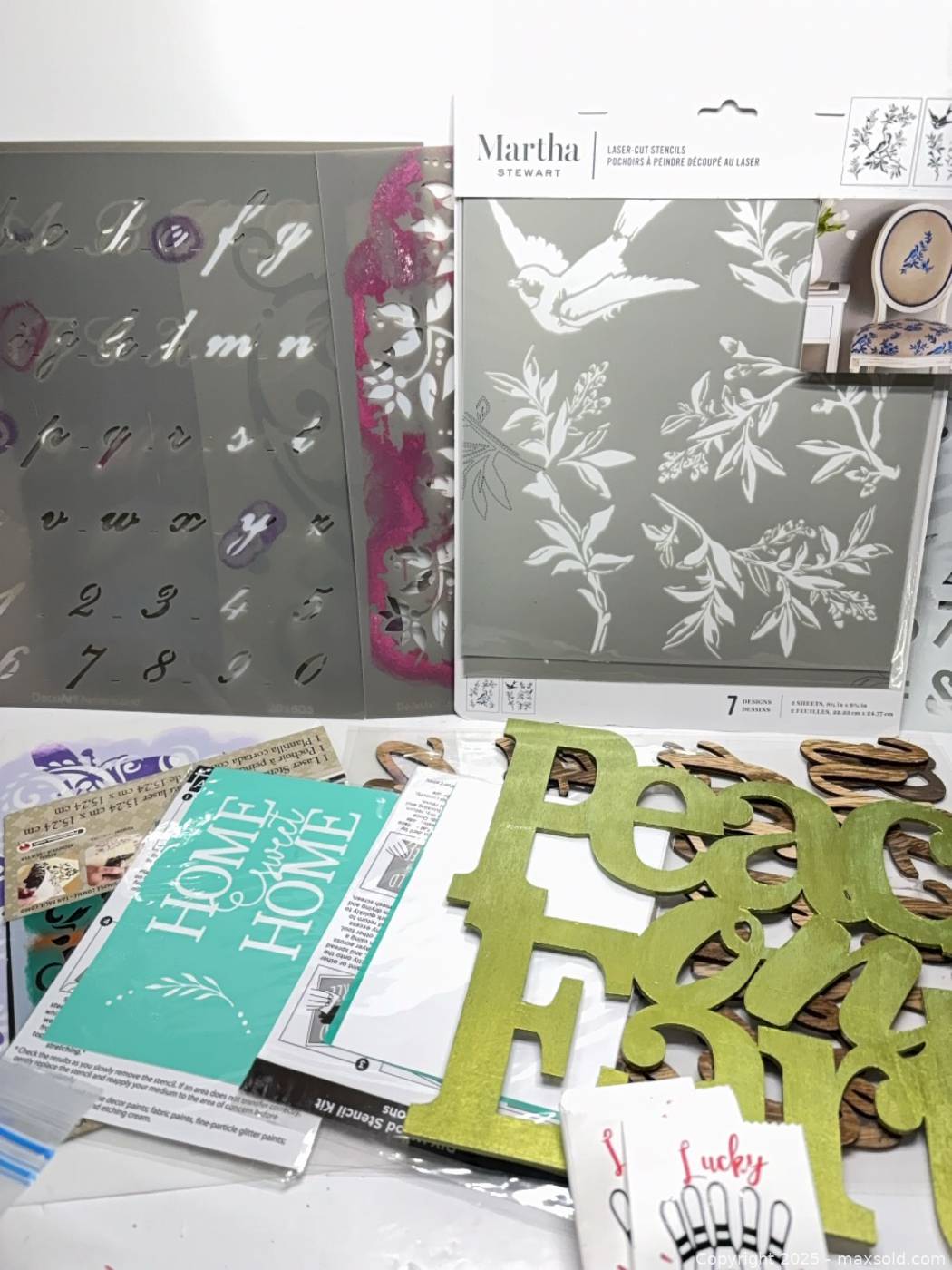 Craft stencils, wood letters, printed signs | Maxsold