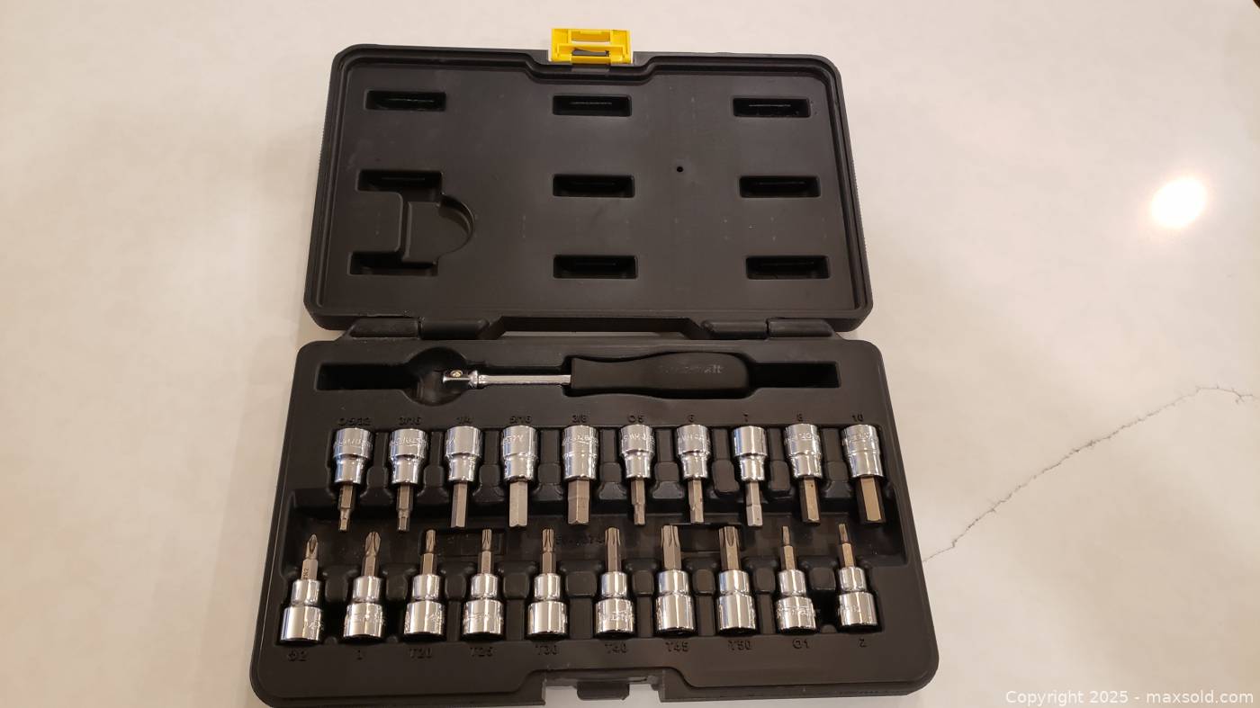 Mastercraft Bit Receiver Mastercraft bit socket set | Maxsold