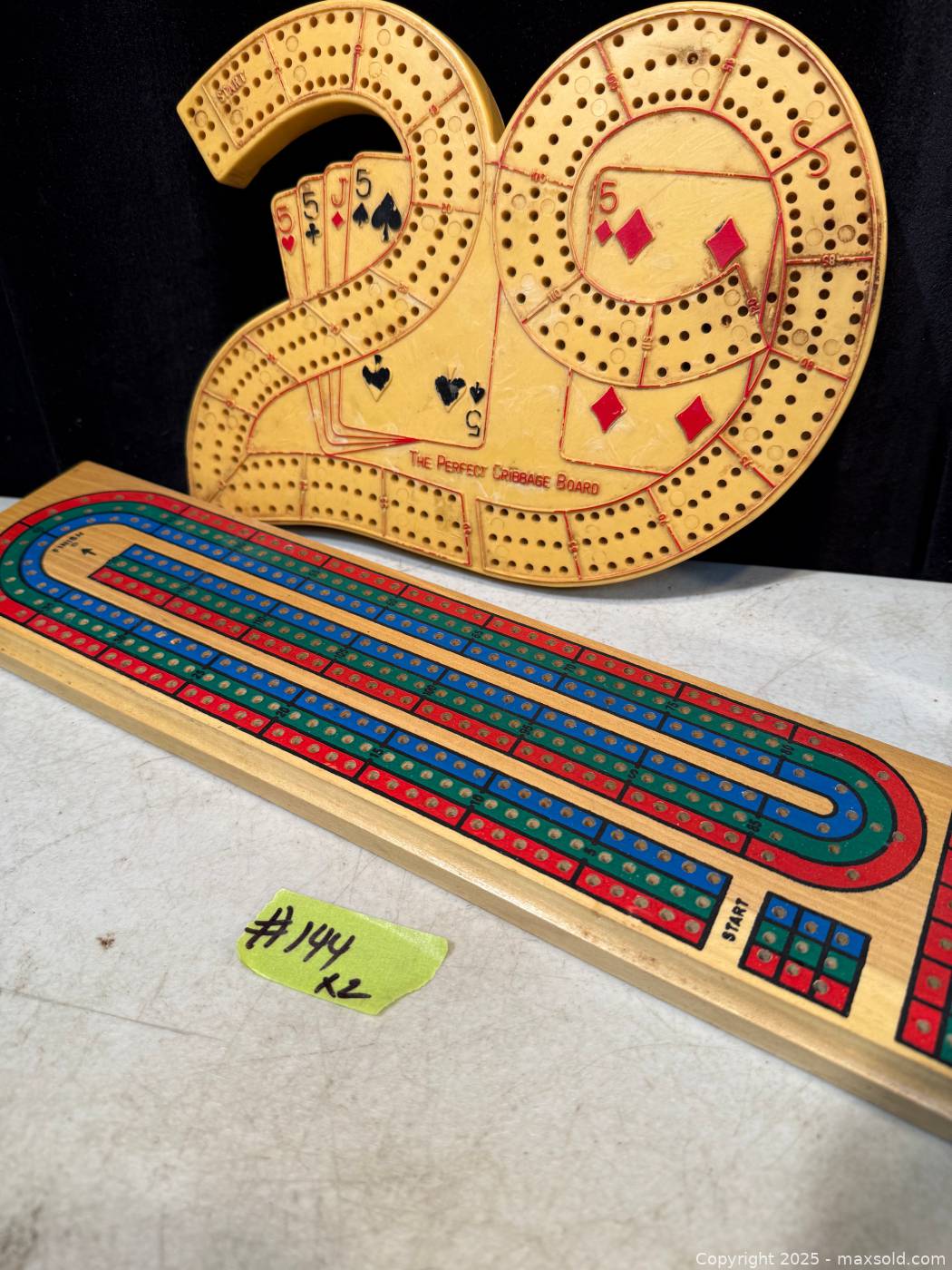 Two cribbage boards | Maxsold