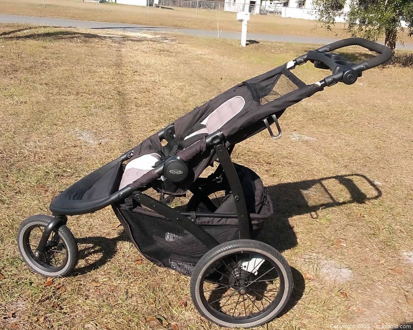 Fast Stroller Graco FastAction Jogger LX stroller | Maxsold