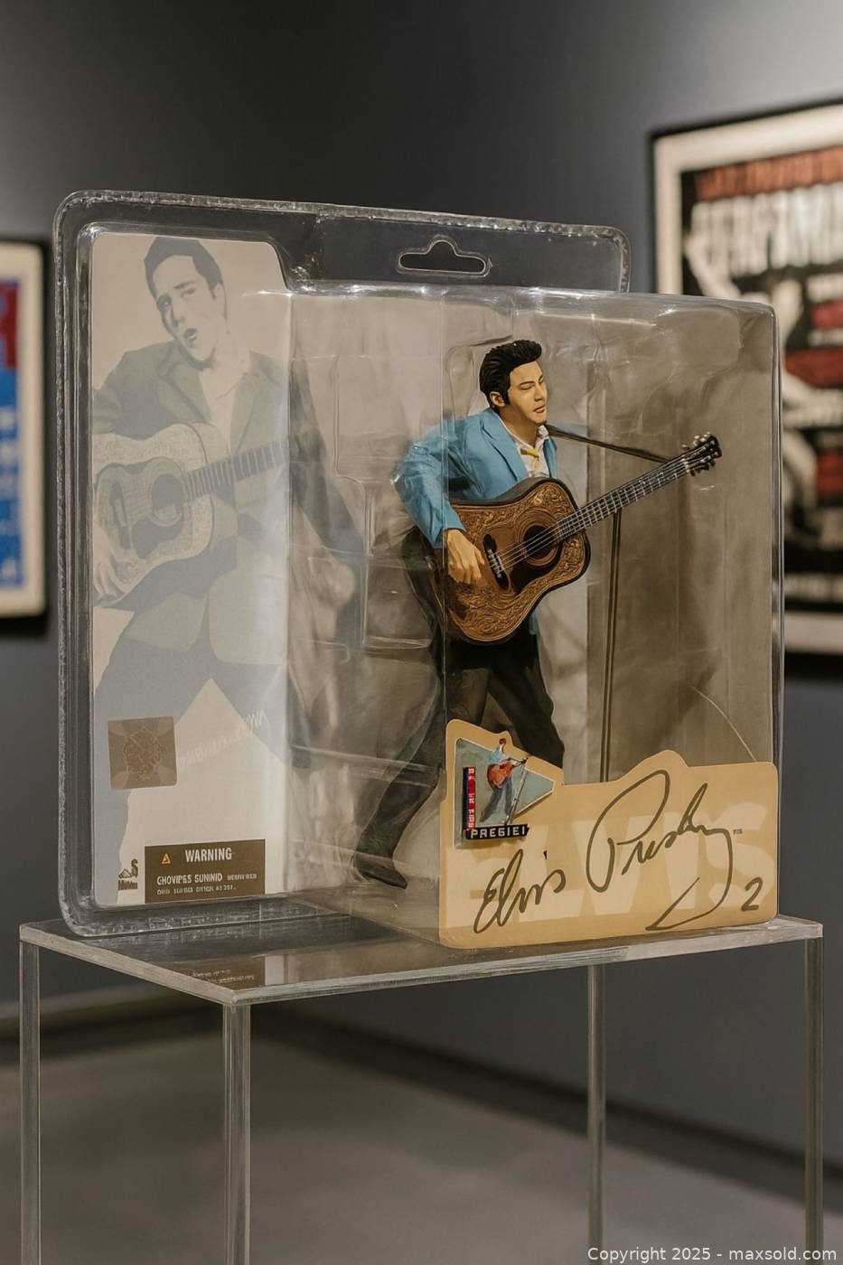 USA / Fifties - Statue Elvis Presley jouant de la guitare USA / Fifties - Statue Elvis Presley jouant de la guitare