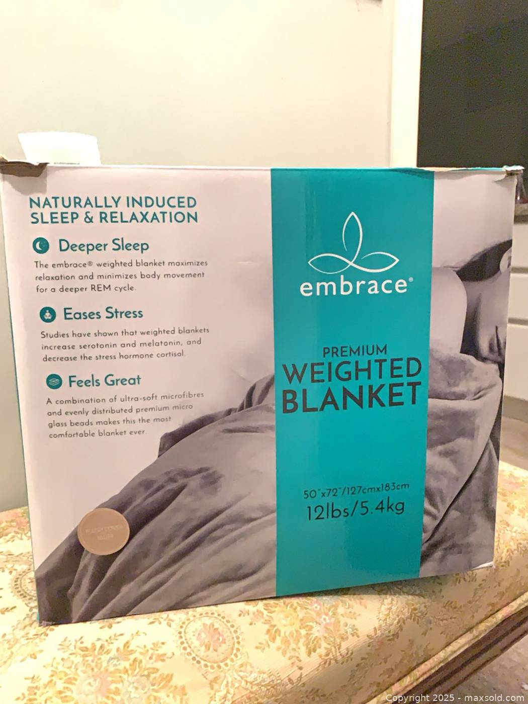 Embrace Premium Weighted Blanket 50"x72" 12 lb | Maxsold