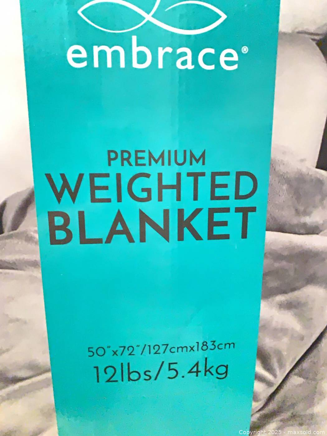 Embrace Premium Weighted Blanket 50"x72" 12 lb | Maxsold