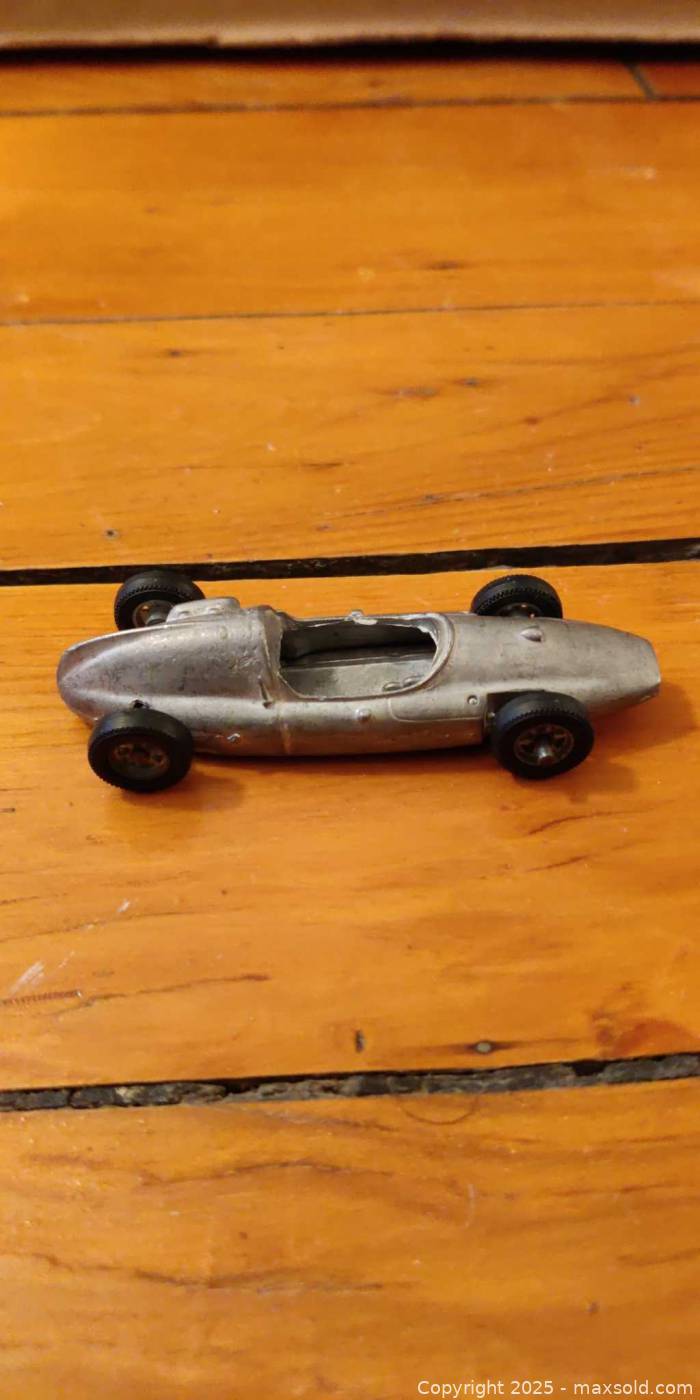 1959 E.D.S. Cooper F1 die-cast model car | Maxsold