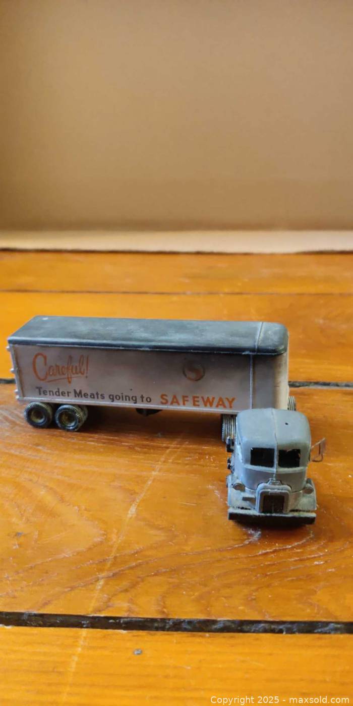 Vintage Safeway “Tender Meats” metal tractor-trailer set | Maxsold