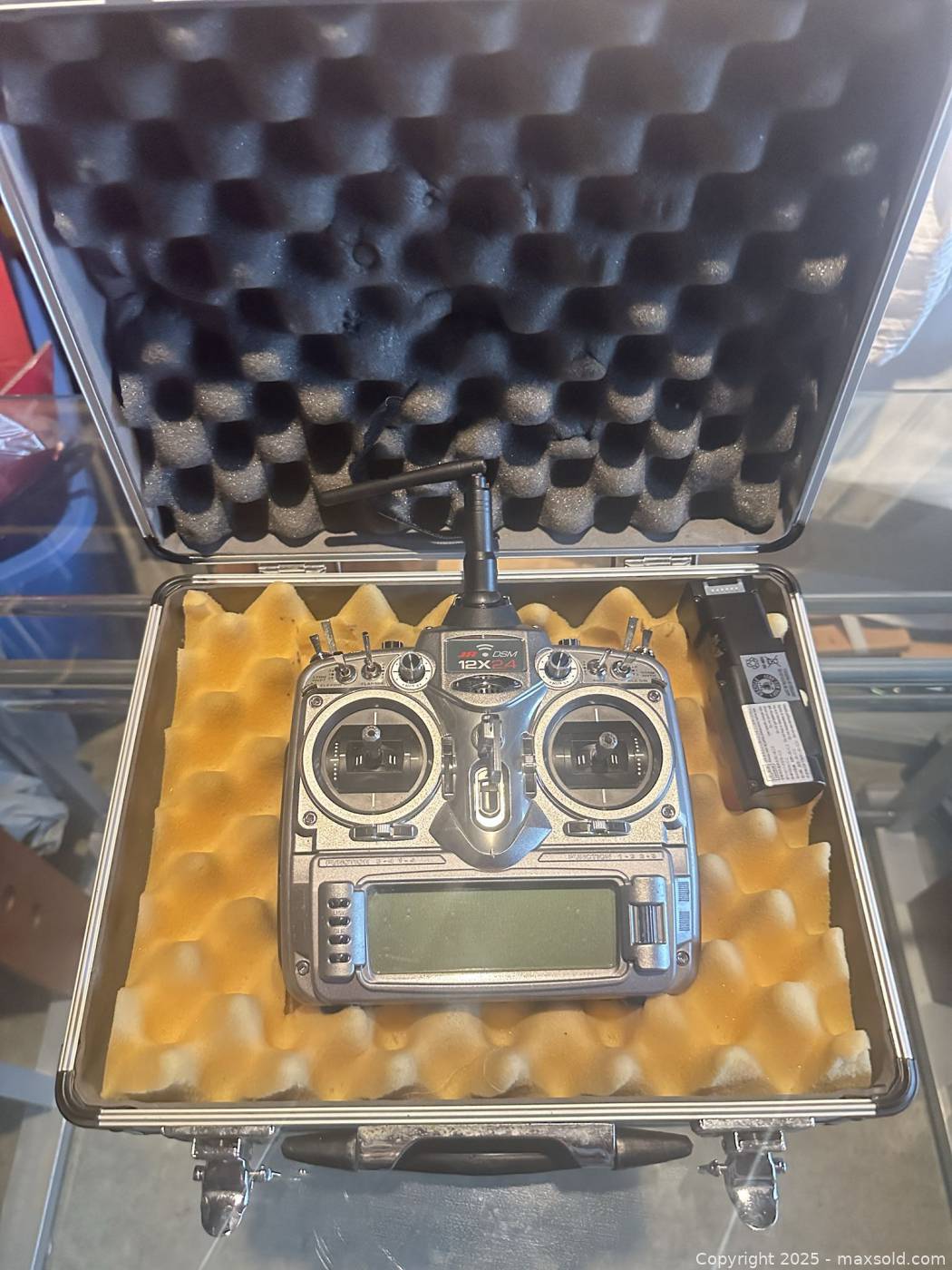 JR 12X 2.4 GHz DSM RC transmitter with case | Maxsold