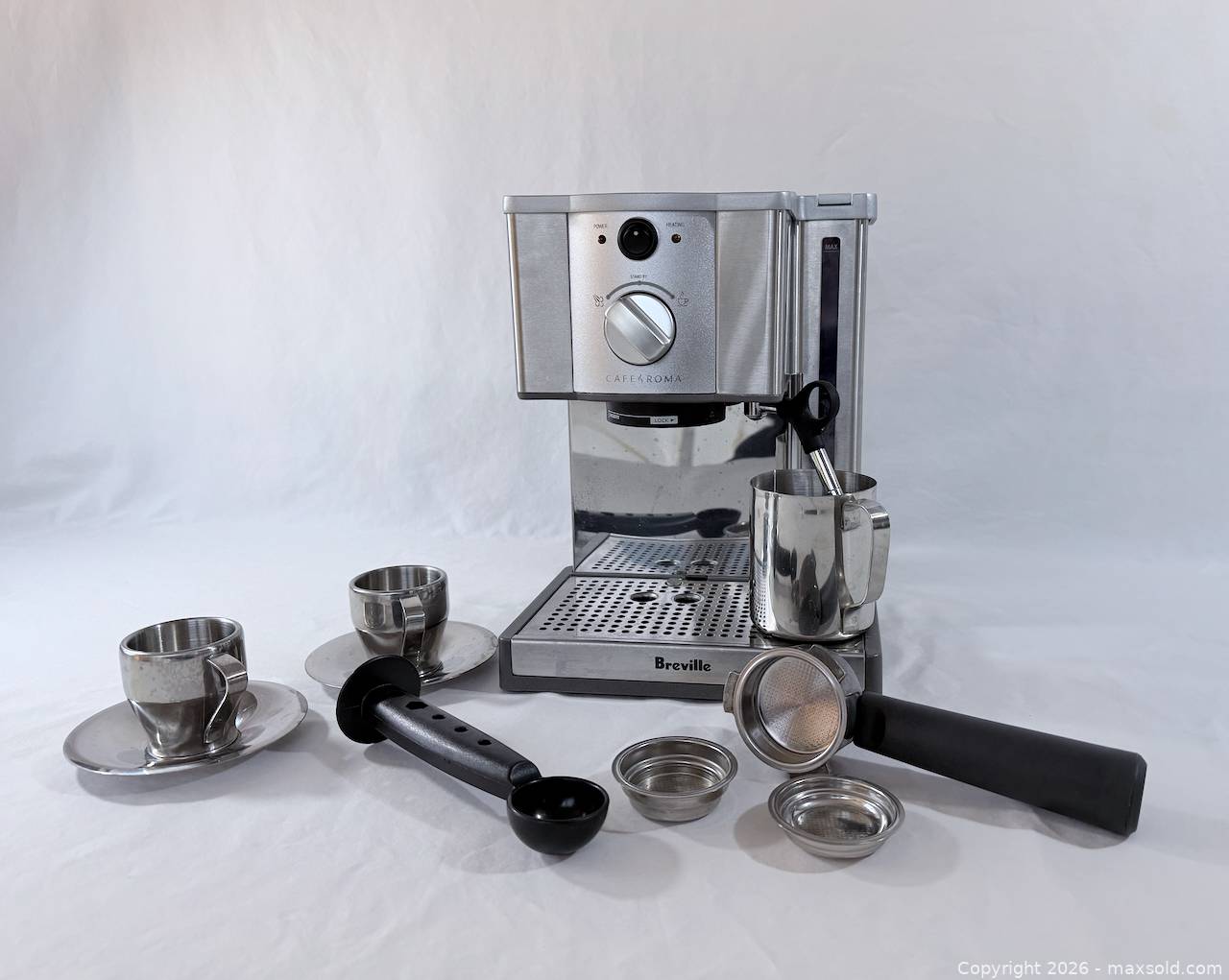 Breville Cafe Roma semi-automatic espresso machine | Maxsold