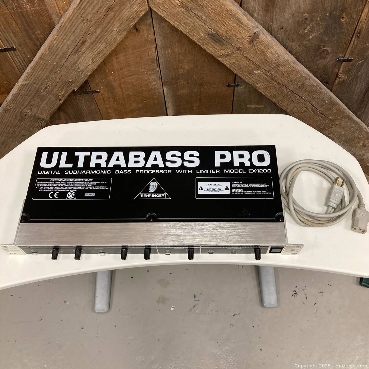 Behringer Ultrabass Pro EX1200 Bass Processor | Maxsold
