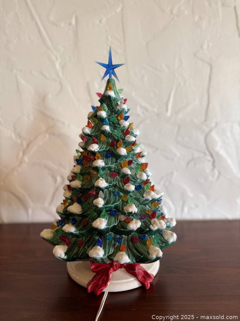 Vintage Ceramic Light Up Christmas Tree | Maxsold