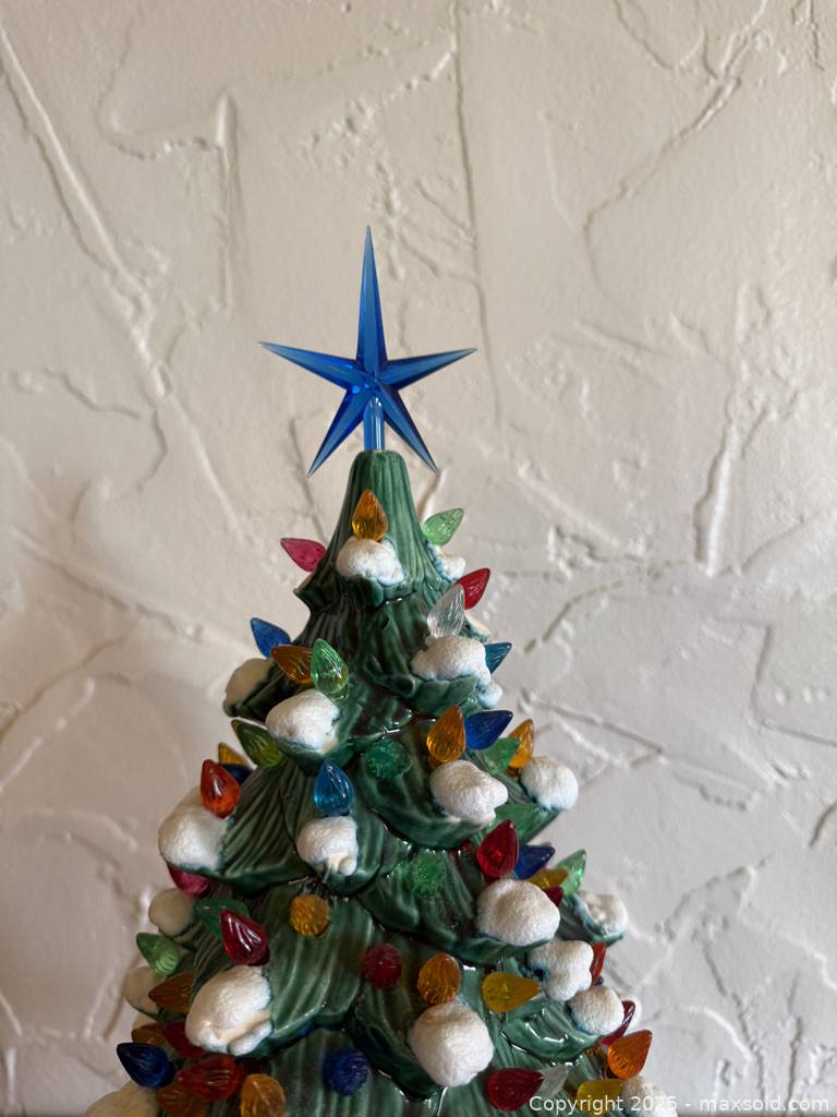 Vintage Ceramic Light Up Christmas Tree | Maxsold