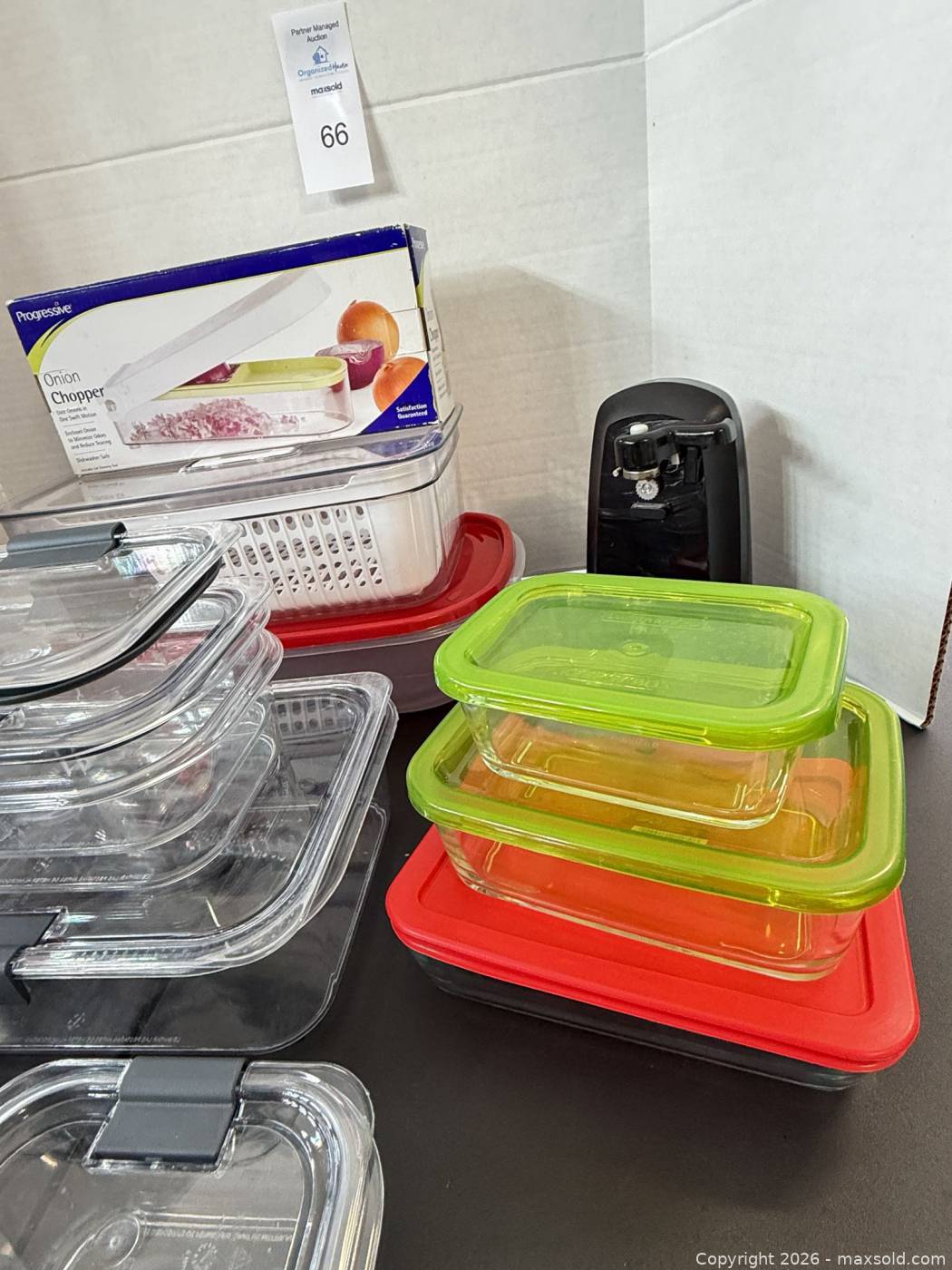 Mixed Food Storage Containers & Accessories | Maxsold