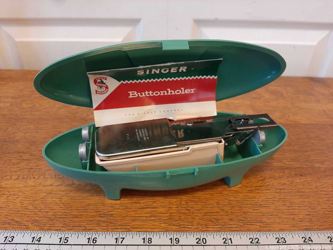 Vintage Singer buttonholer attachment kit | Maxsold