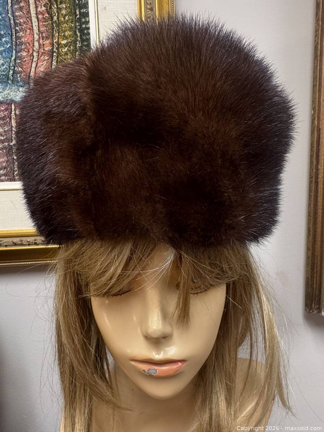 Vintage dark brown mink fur hat | Maxsold display picture 1