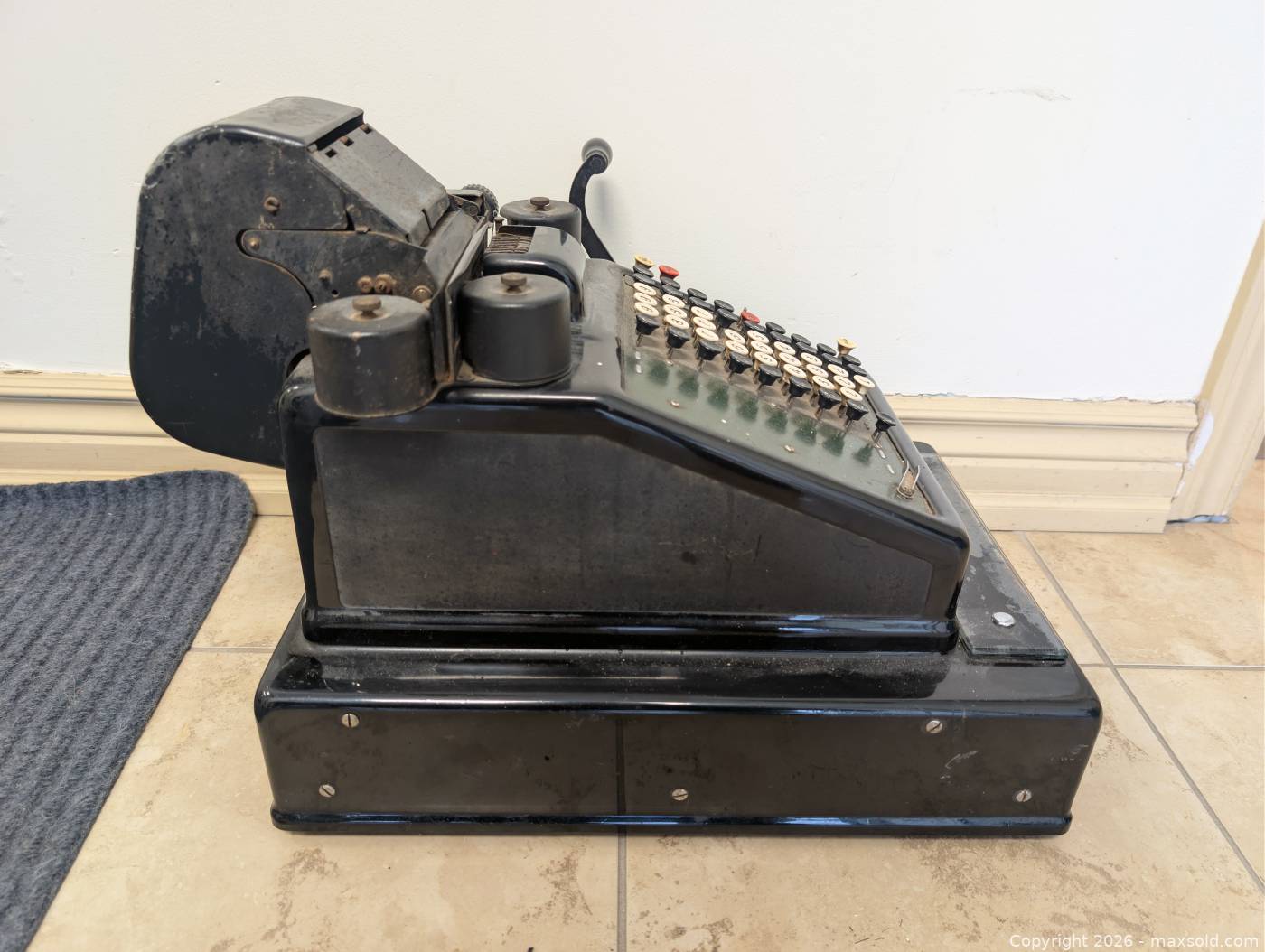 Burroughs mechanical adding machine | Maxsold
