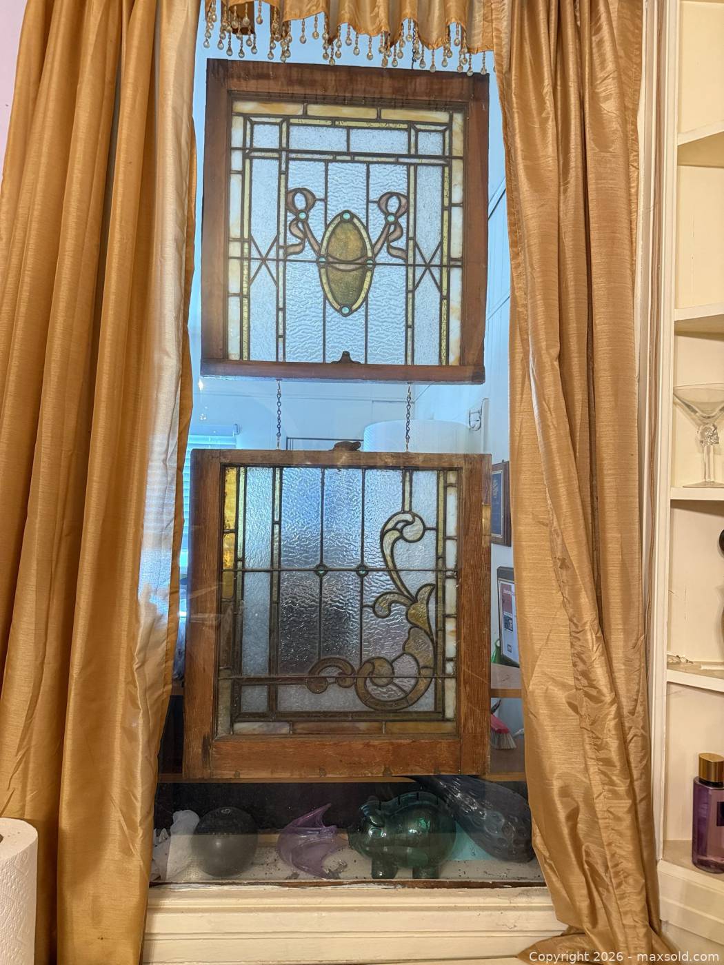 4 stained glass window panels 22x22 | Maxsold