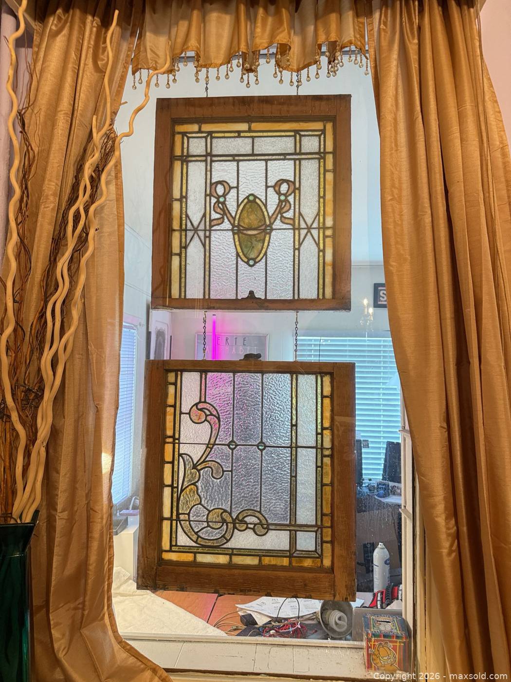 4 stained glass window panels 22x22 | Maxsold