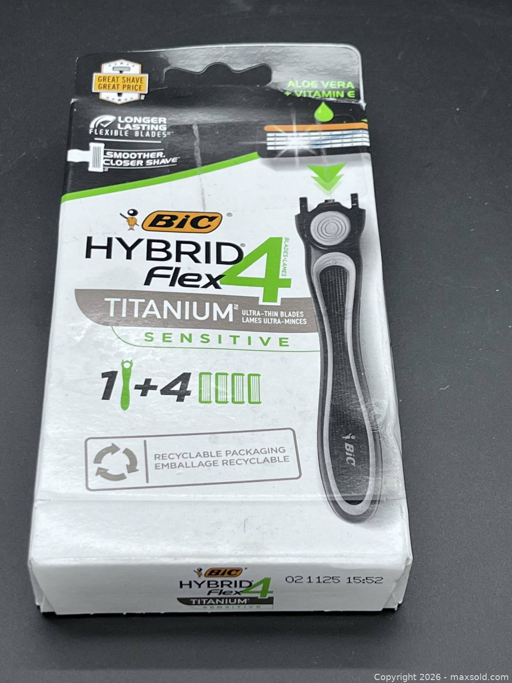 Bic Hybrid Flex4 Razor Handle & 4 Heads | Maxsold