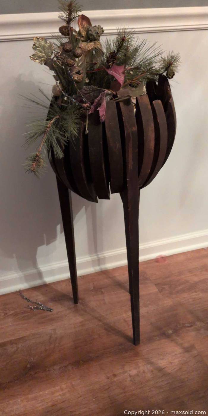Mid Century Wood Slat Planter Stand | Maxsold