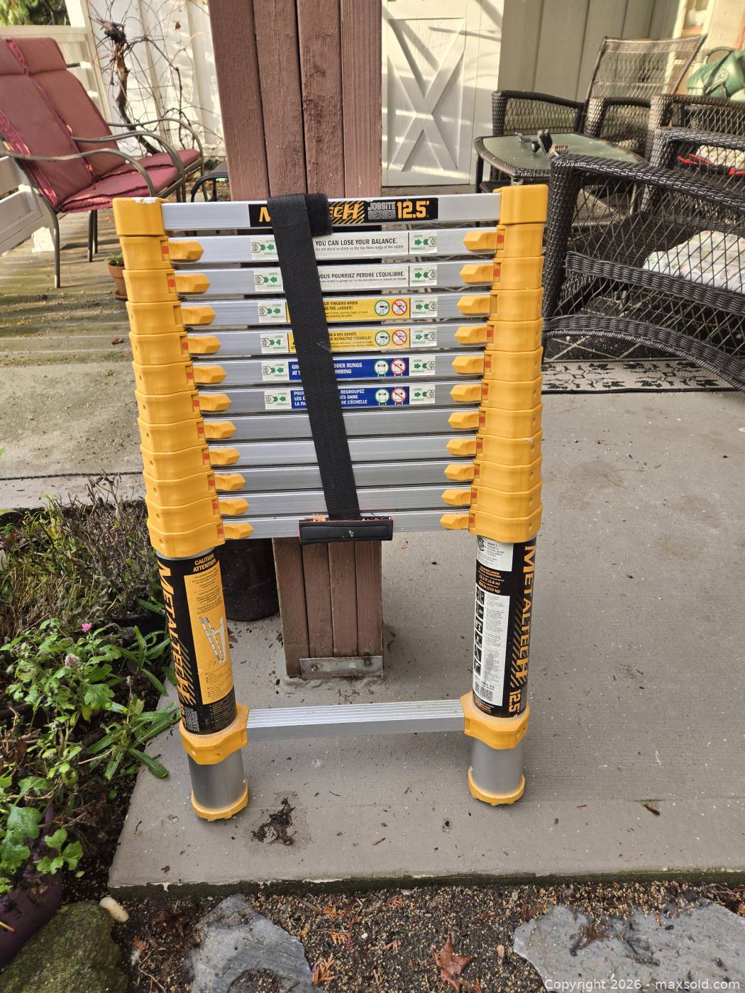 Re Ladder 12.5-ft telescopic aluminum ladder | Maxsold