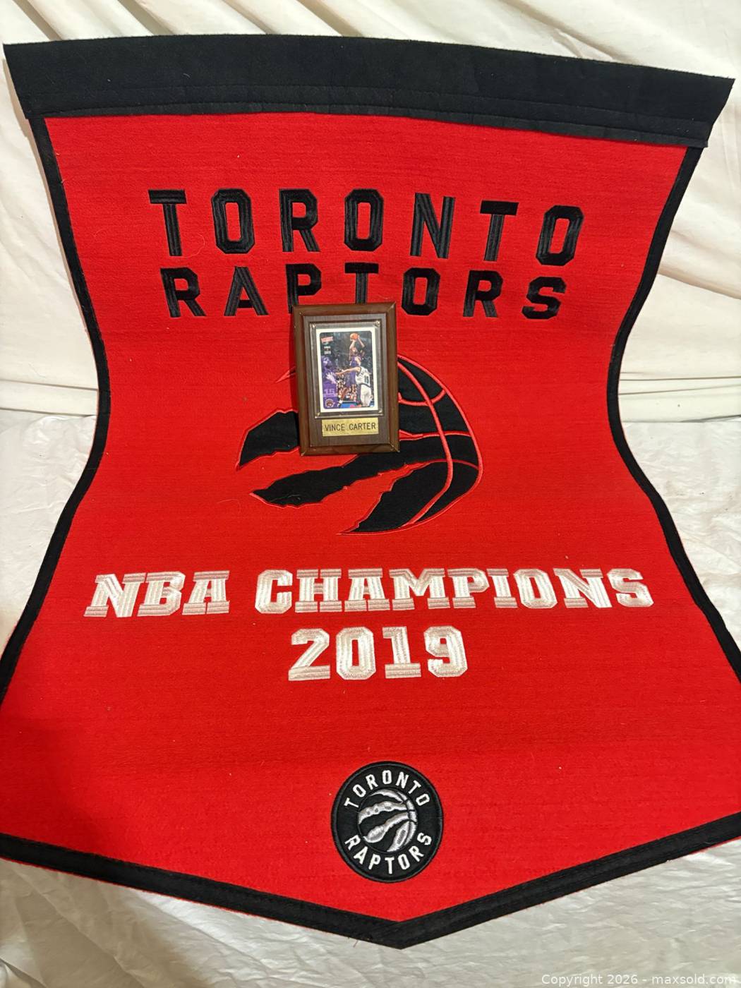 Toronto Raptors 2019 NBA Champions felt banner & Vince Carter plaque ...