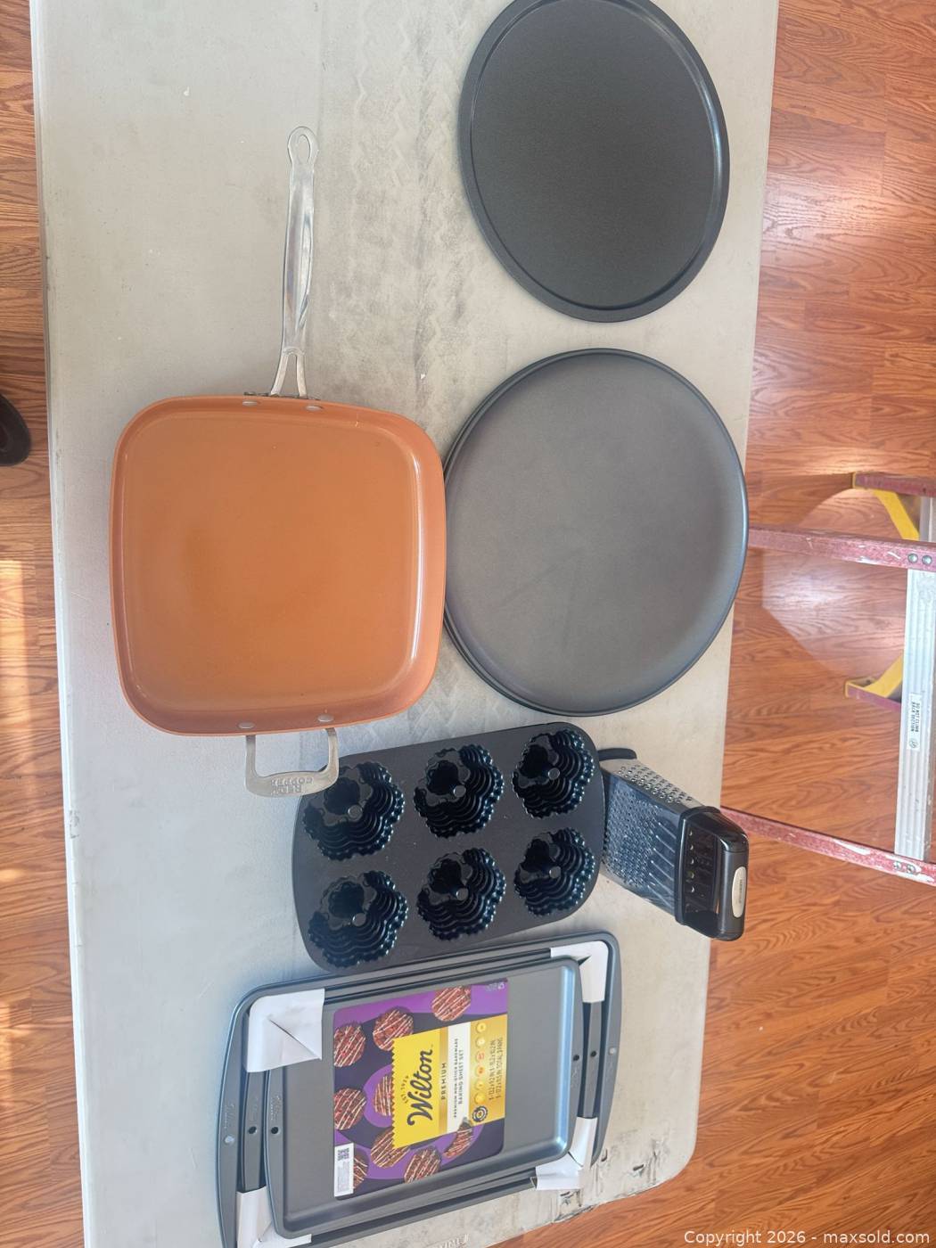 Mixed Bakeware And Cookware, 7-Piece | Maxsold